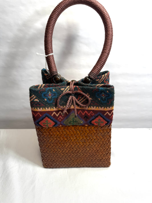 Hand-woven Mini Retro Elephant Pattern Straw Handbag. Summer Beach Boho Rattan Travel Tote Bag with Wooden Beaded Tassel Pendant.