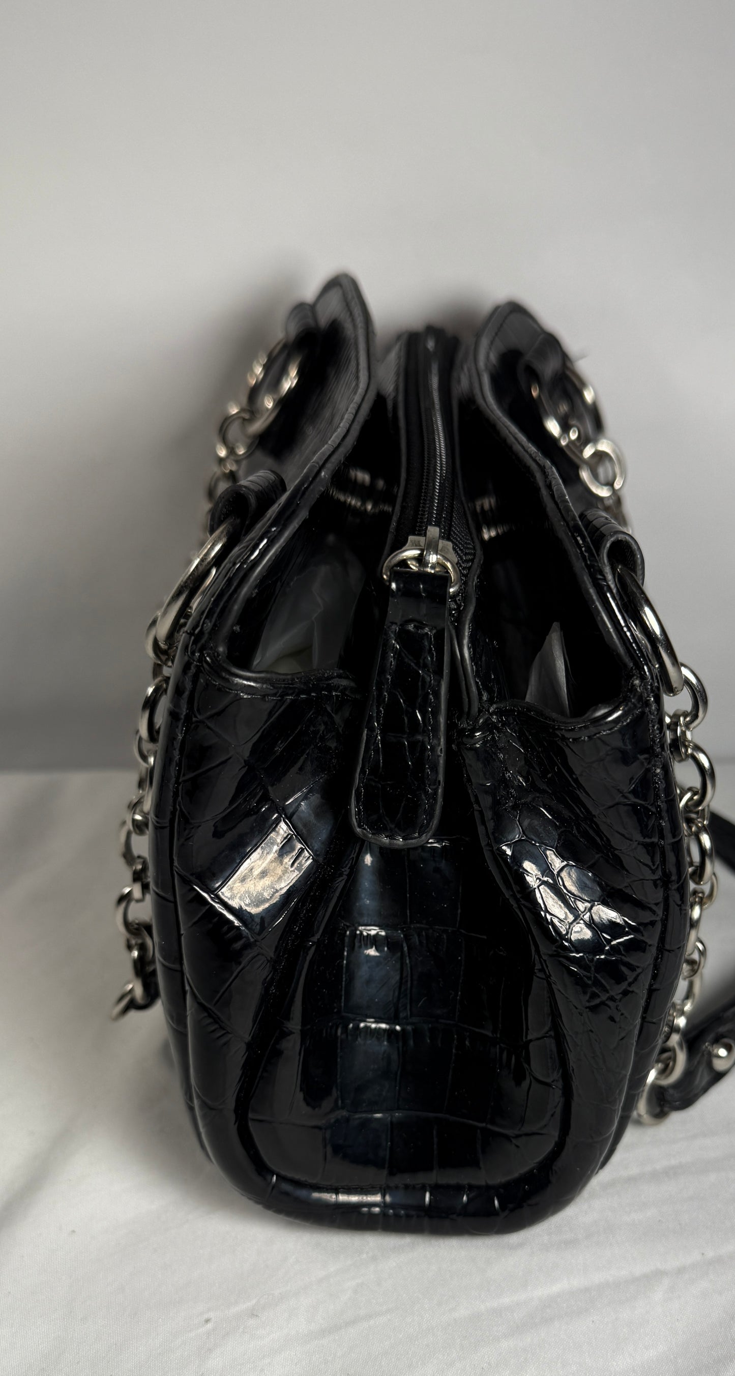 Liz Claiborne Black Handbag Purse Faux Croc Leather Inside Pockets