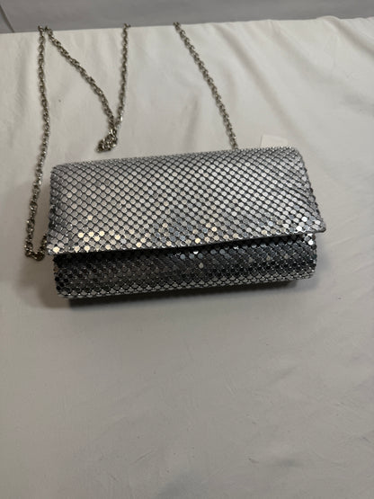 Jessica McClintock Silver Platinum Metal Mesh Evening Bag w/Silver Chain Shoulder Strap.