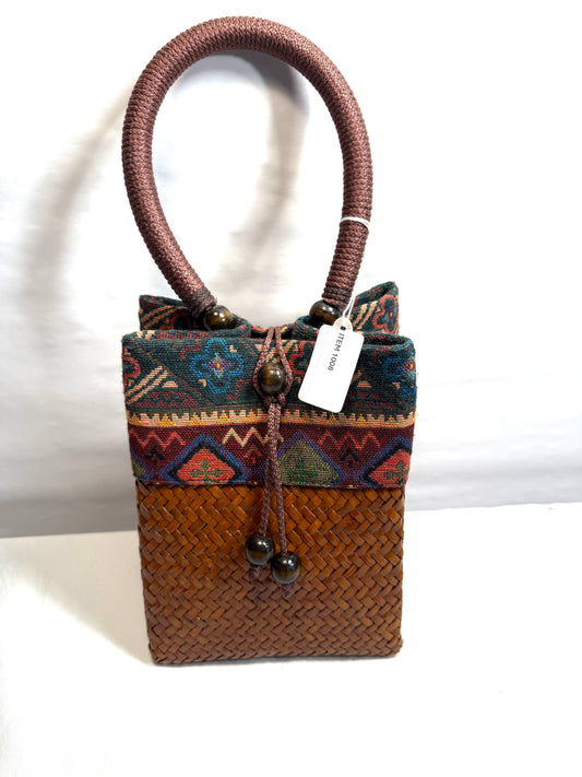 Hand-woven Mini Retro Elephant Pattern Straw Handbag. Summer Beach Boho Rattan Travel Tote Bag with Wooden Beaded Tassel Pendant.