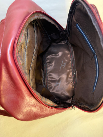 Vintage Leather Backpack w/adjustable straps.