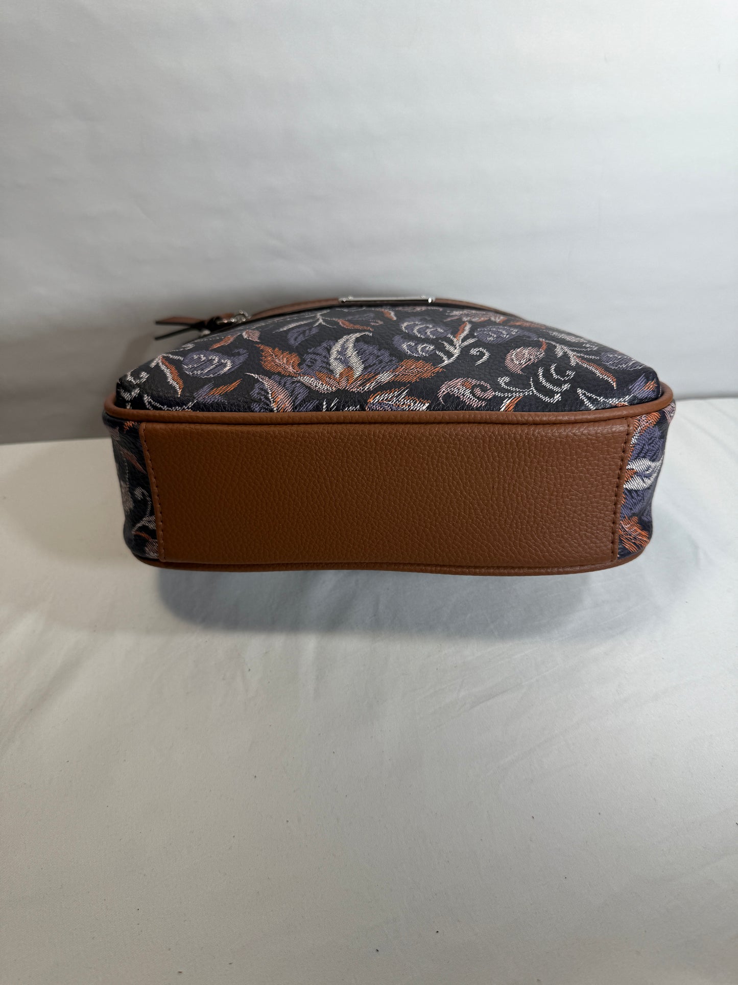 Fabric Type Canvas Blue Floral Style Crossbody