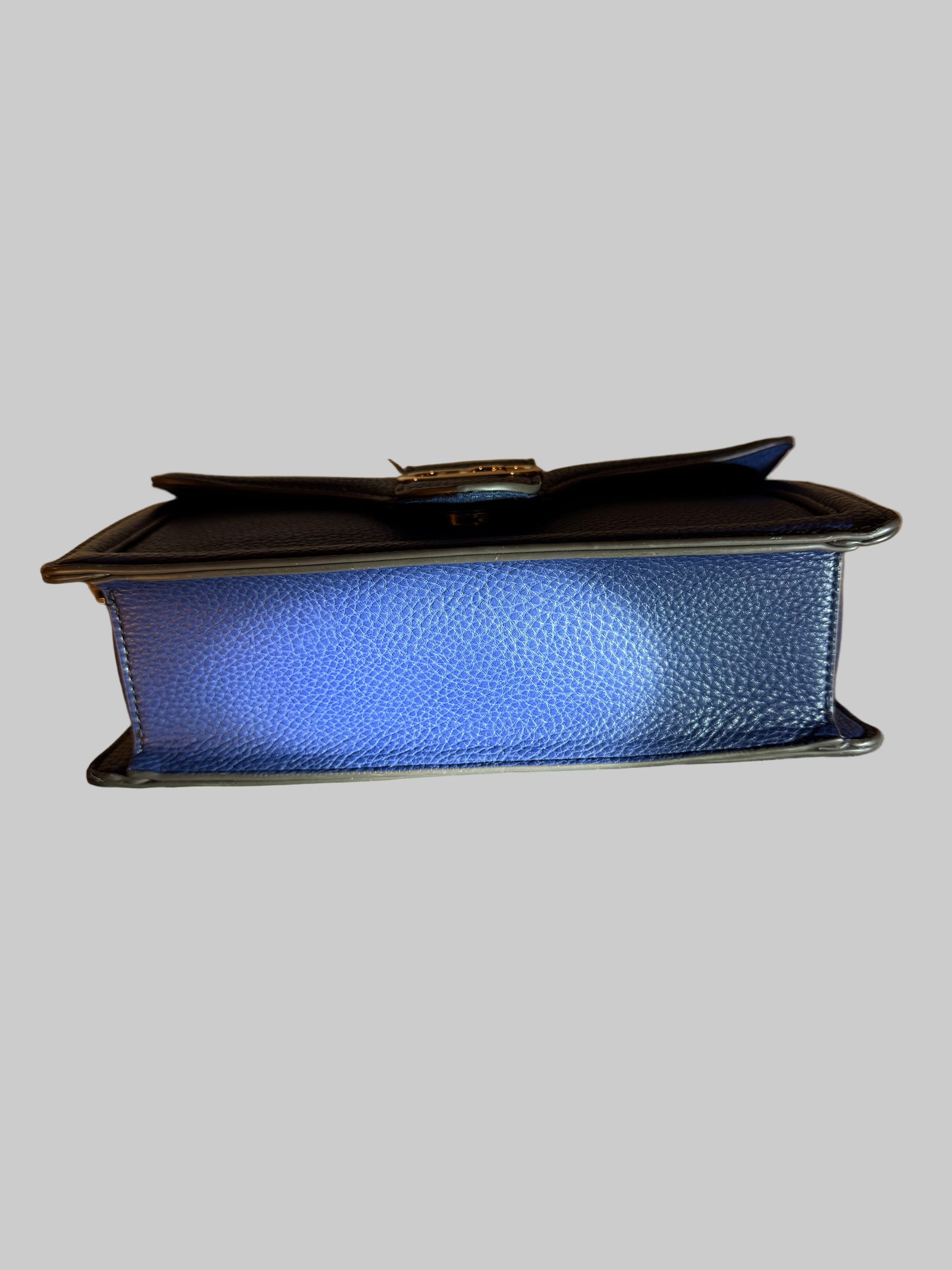 Liz Claiborne Carter Crossbody Bag