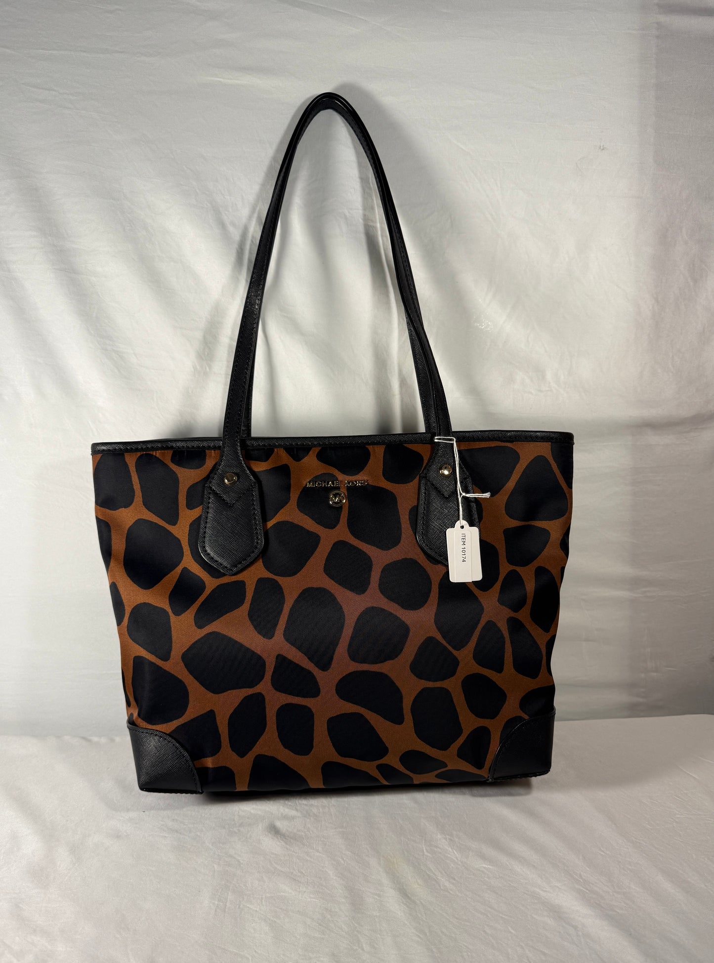 Michael Kors Eva zip nylon shoulder tote giraffe print