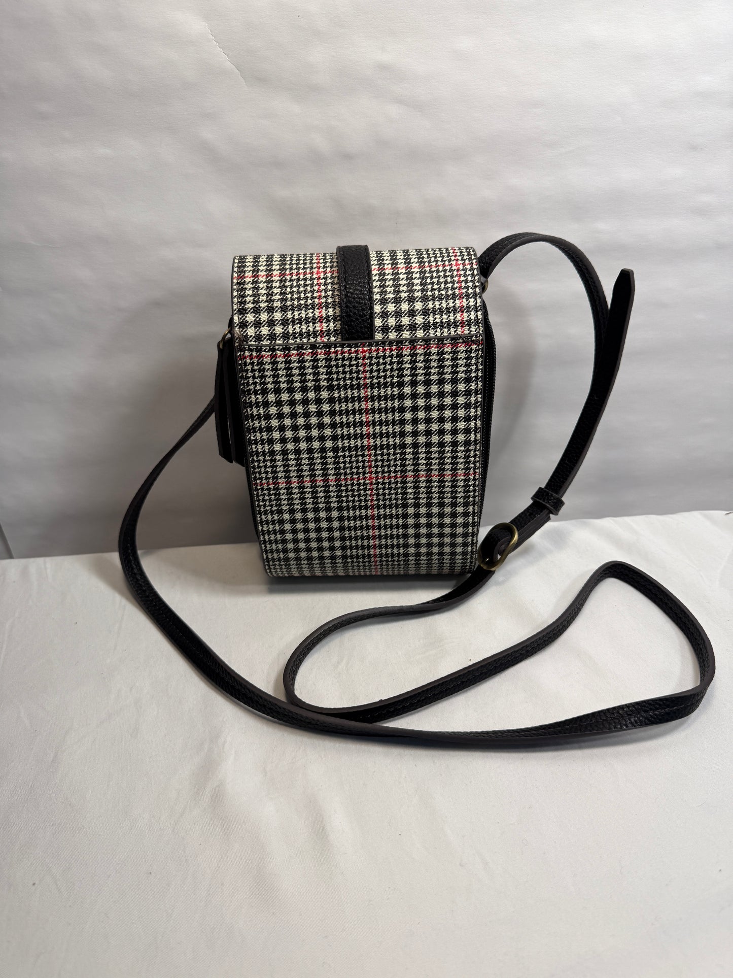 St. John's Bay North South Wallet On A String Crossbody Bag