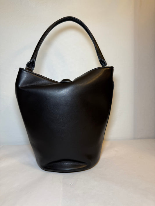 Replica Bottega Veneta Black Leather Liberta Bucket Bag