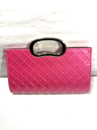 Pre-owned Pink clutch bag leather quilted. Bag has a few blue tinted areas.