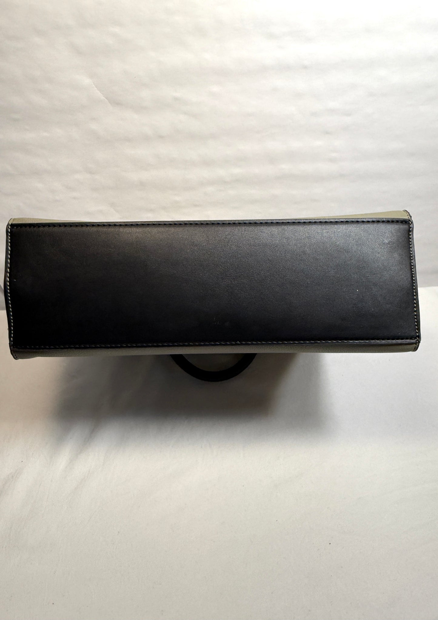 Nine West Tote/Shoulder Strap Faux Leather Bag.