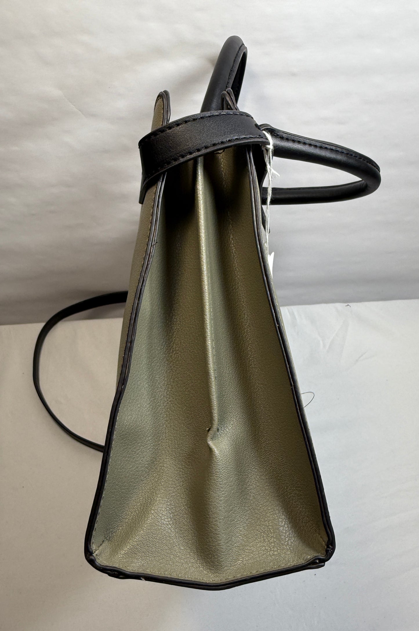 Nine West Tote/Shoulder Strap Faux Leather Bag.