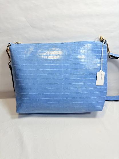 Pre-owned. Soft Leather Crossbody Shoulder Bag.