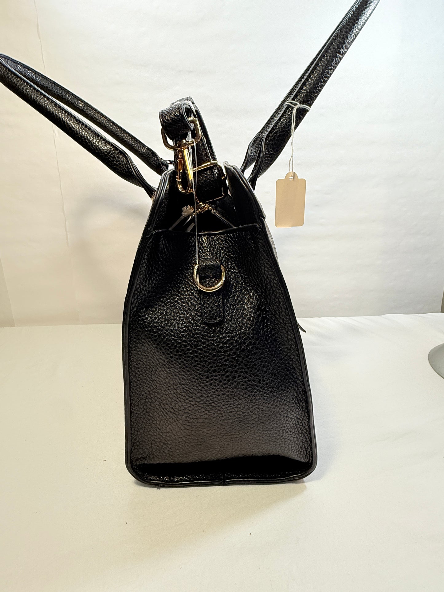 Black Leather Shoulder/Tote Bag W/Gold Toned Hardware. Double Tassle zip design