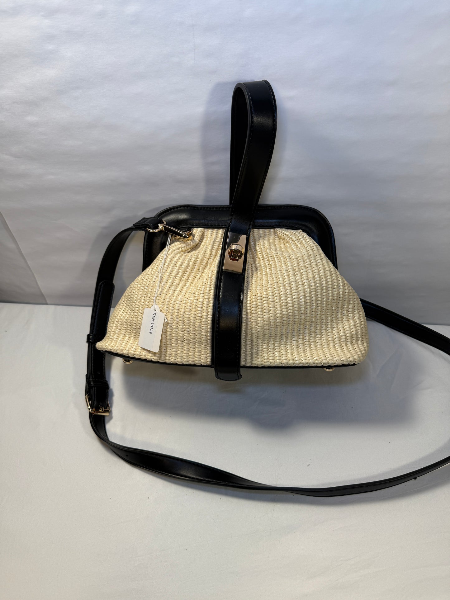 Sandy Twist-Lock Straw Satchel