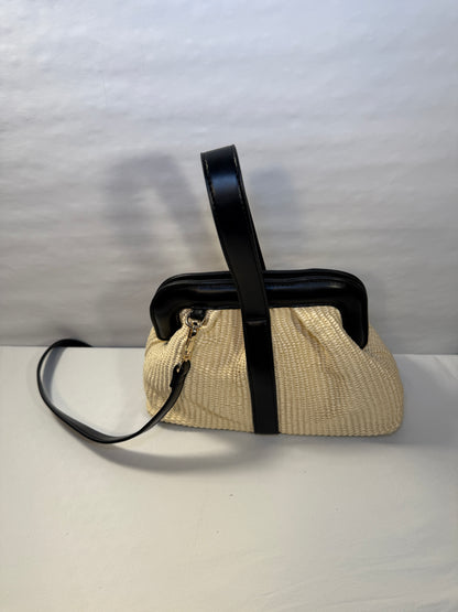 Sandy Twist-Lock Straw Satchel