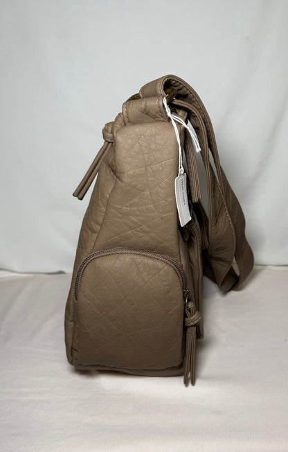 Bueno of California Top Zip Large Crossbody Bag